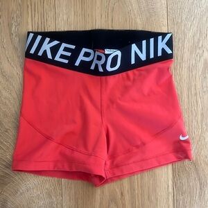 nike pro running shorts pink